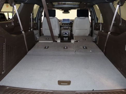 Used 2023 GMC Yukon XL SLT w/ SLT Premium Package AWD/4WD image 86