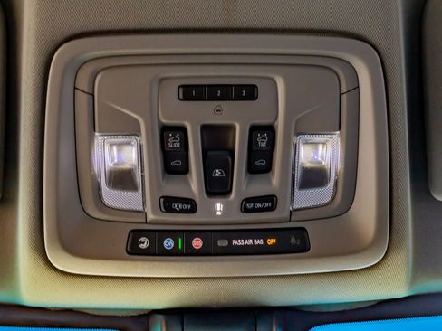 Used 2023 GMC Sierra 3500 Denali image 28