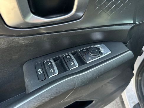 Used 2024 Kia Sorento S image 43