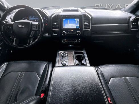 Used 2018 Ford Expedition Max Limited image 16