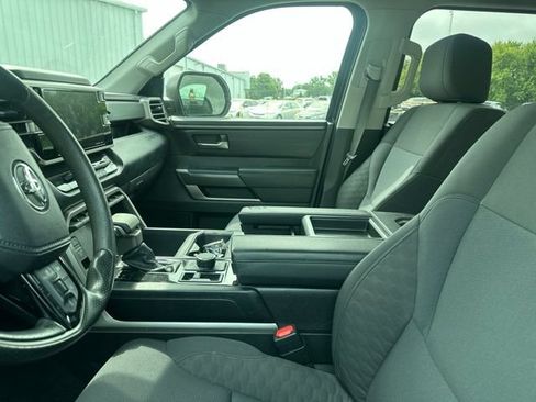 Used 2022 Toyota Tundra SR5 AWD/4WD image 4