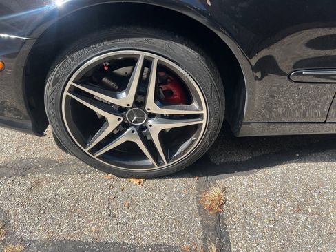 Used 2009 Mercedes-Benz E 350 4MATIC Sedan image 7