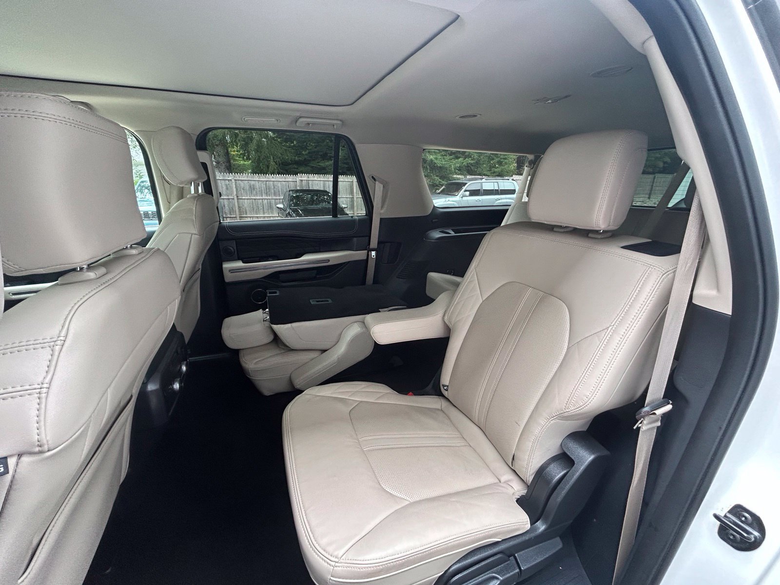 Used 2022 Ford Expedition Max Platinum AWD/4WD image 12
