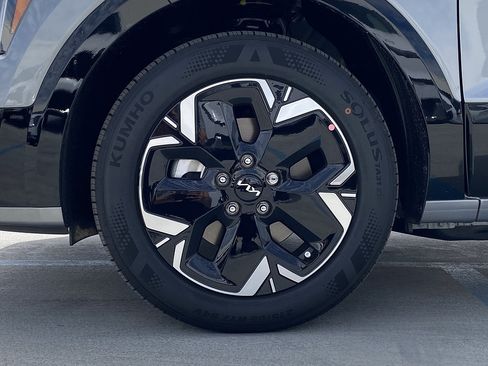 New 2026 Kia Niro Wind FWD image 10