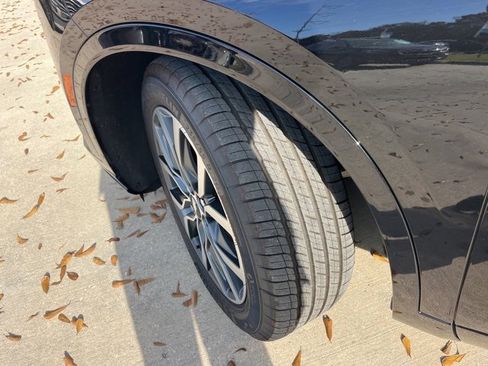 Used 2024 Cadillac XT6 Sport w/ Technology Package image 51