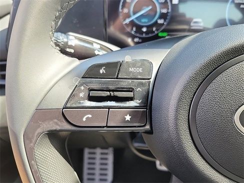 New 2025 Hyundai Elantra SEL image 5