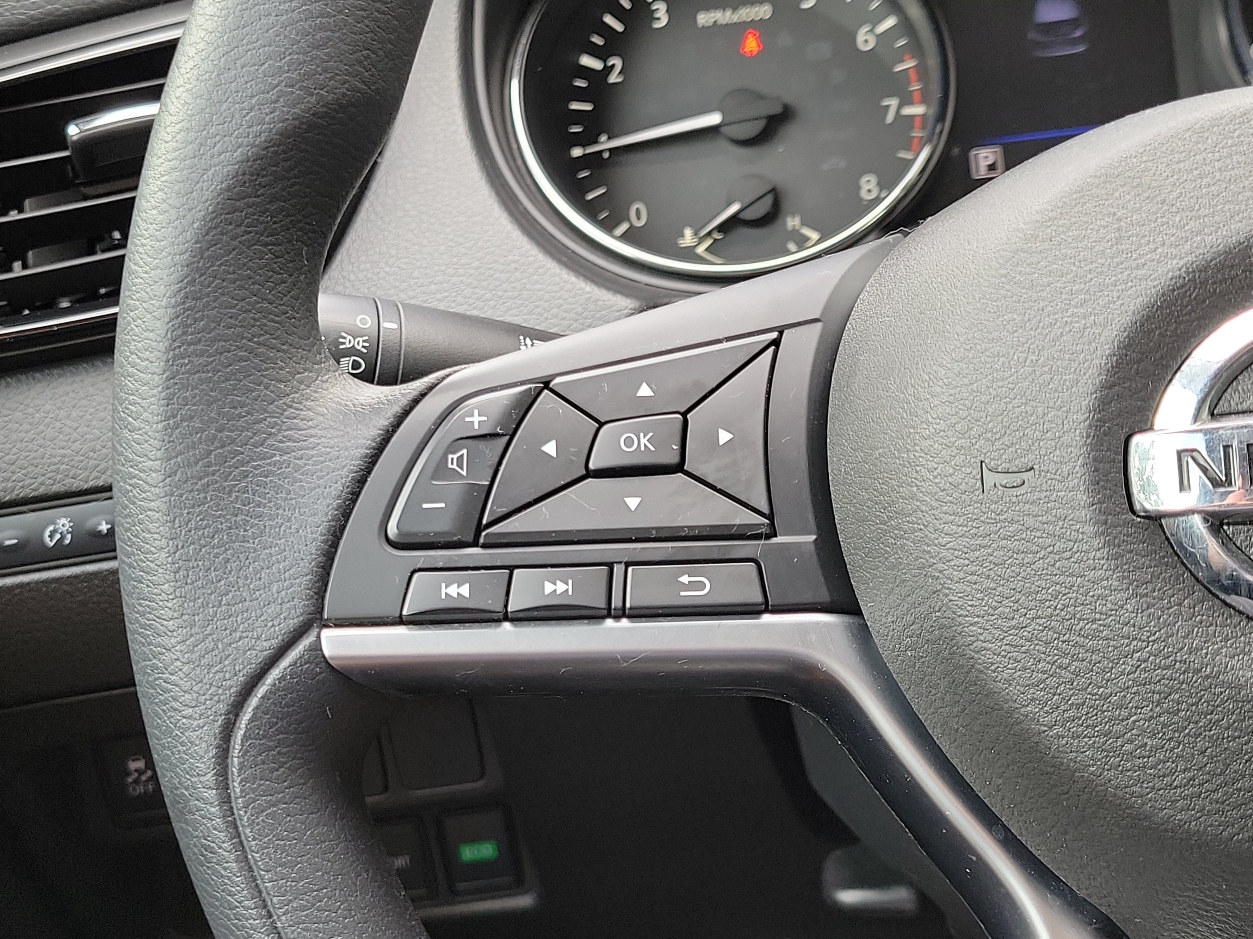 Used 2020 Nissan Rogue Sport S FWD image 20