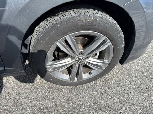 Used 2024 Volkswagen Jetta SE image 11