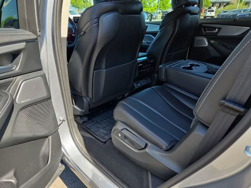 Used 2025 Acura MDX SH-AWD w/ Technology Package image 20