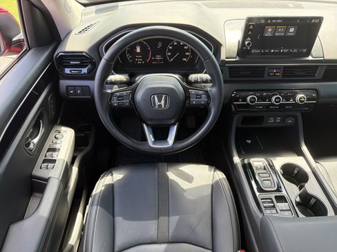 Used 2023 Honda Pilot Touring image 36