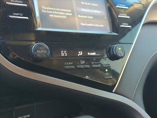 Used 2018 Toyota Camry SE w/ Convenience Package FWD image 19