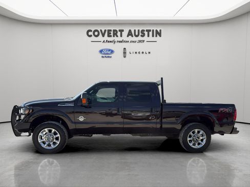 Used 2013 Ford F250 Lariat w/ Lariat Interior Pkg image 2