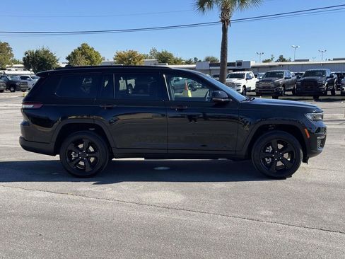 New 2025 Jeep Grand Cherokee L Limited w/ Black Appearance Package image 7