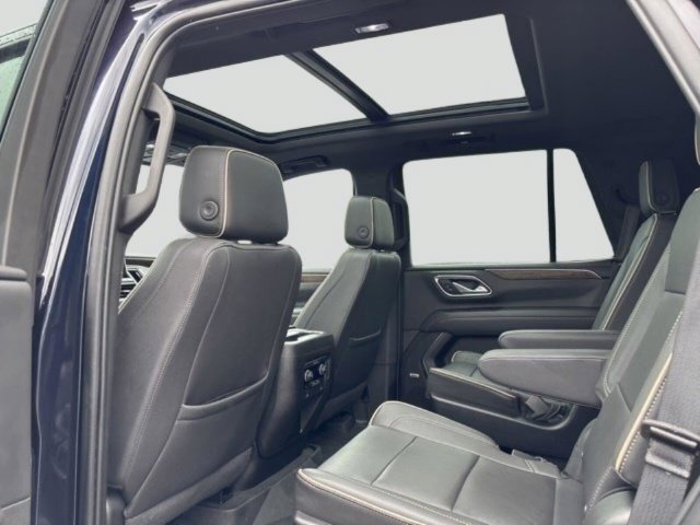 Used 2023 Chevrolet Tahoe Premier AWD/4WD image 43