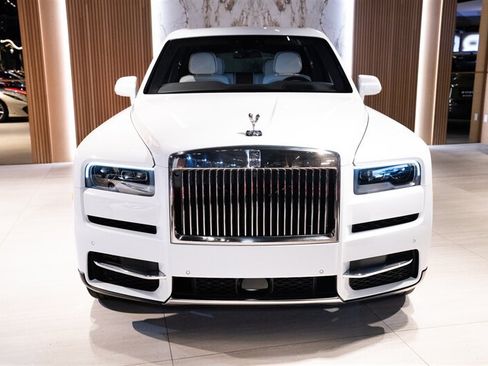 Used 2023 Rolls-Royce Cullinan w/ Cullinan Package AWD/4WD image 29