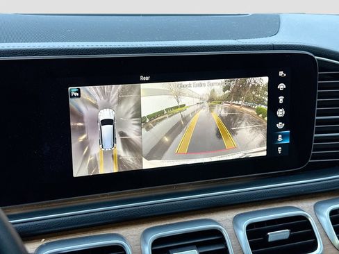 Used 2022 Mercedes-Benz GLS 450 4MATIC image 14