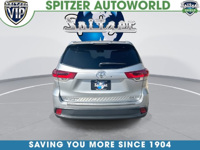 Used 2019 Toyota Highlander XLE AWD/4WD image 9