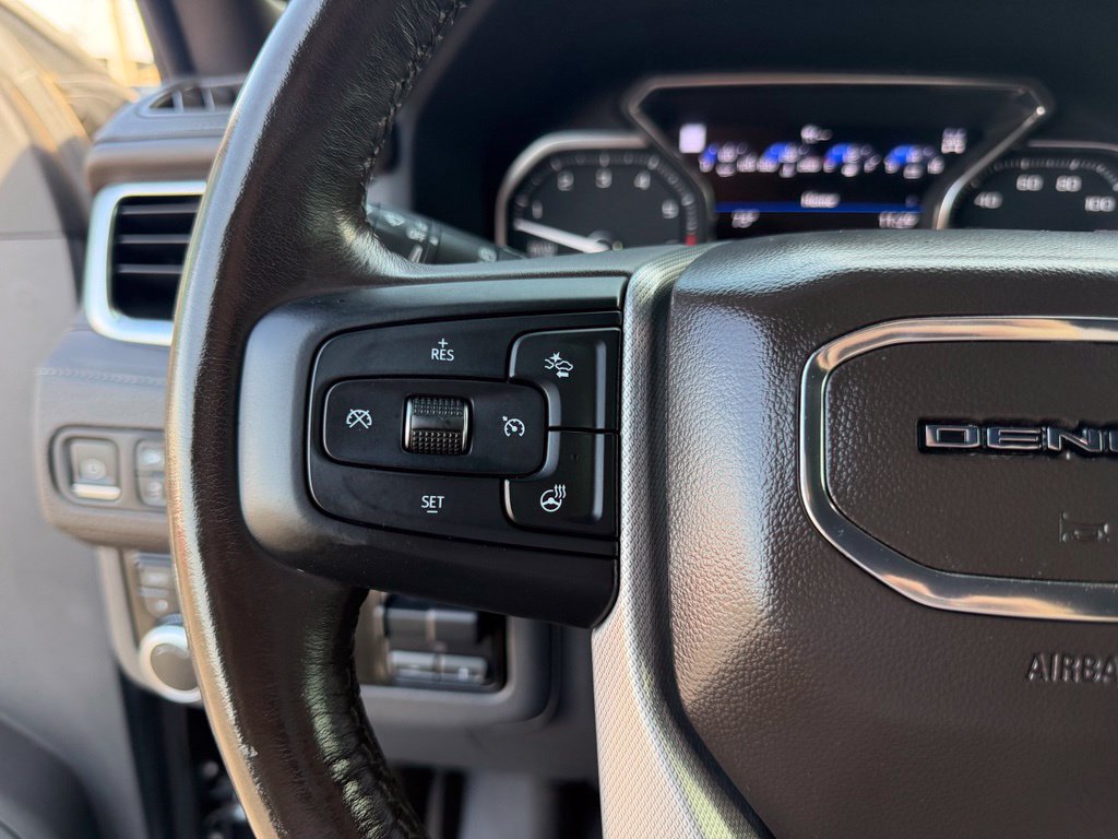 Used 2021 GMC Yukon XL Denali w/ Denali Premium Package AWD/4WD image 36
