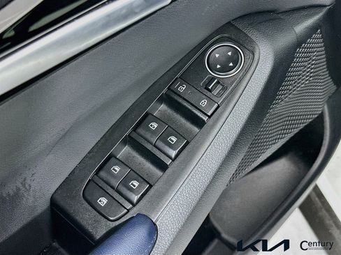 Used 2025 Kia Seltos S image 18