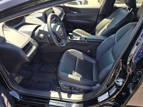 Certified 2026 Toyota Prius XLE FWD image 19