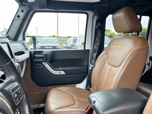 Used 2013 Jeep Wrangler Unlimited Sahara w/ Connectivity Group AWD/4WD image 25