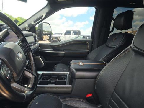 Used 2024 Ford F350 Platinum AWD/4WD image 7