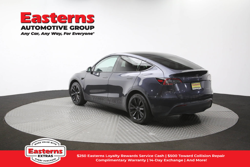 Used 2024 Tesla Model Y Long Range AWD/4WD image 61