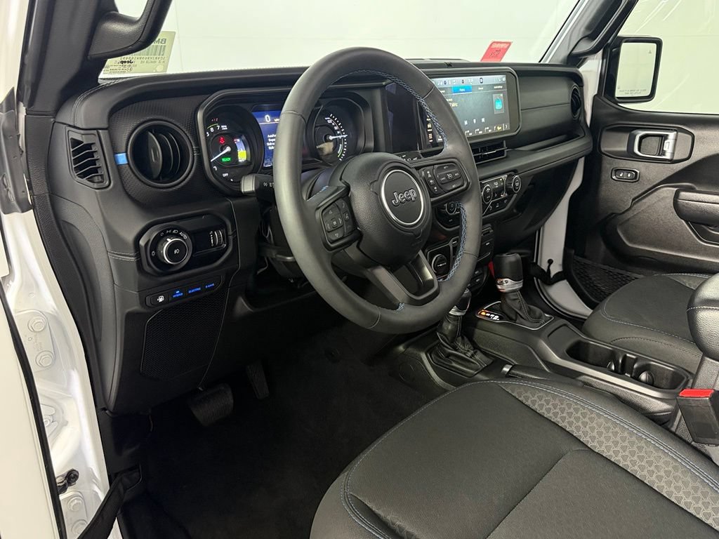 Used 2024 Jeep Wrangler Unlimited Rubicon 4xe w/ Safety Group AWD/4WD image 14