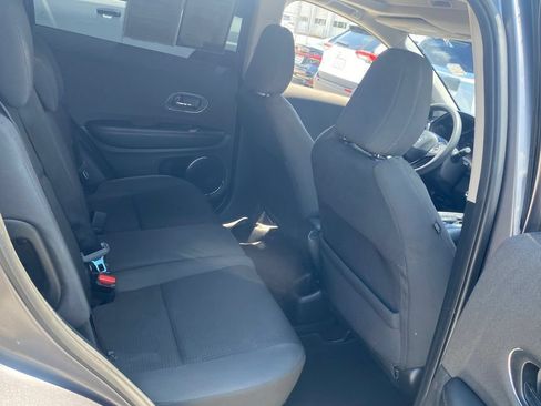 Used 2019 Honda HR-V EX image 16