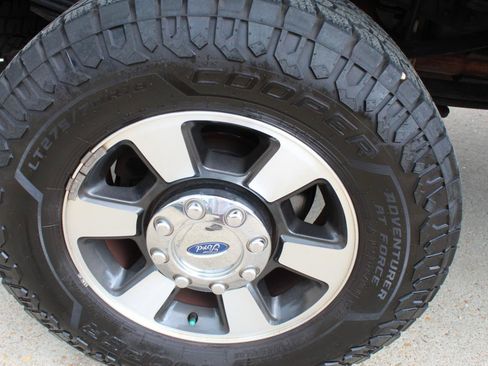 Used 2015 Ford F350 Lariat w/ Lariat Interior Package AWD/4WD image 34