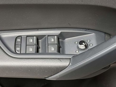 Used 2023 Audi Q5 2.0T Premium w/ Convenience Package image 12