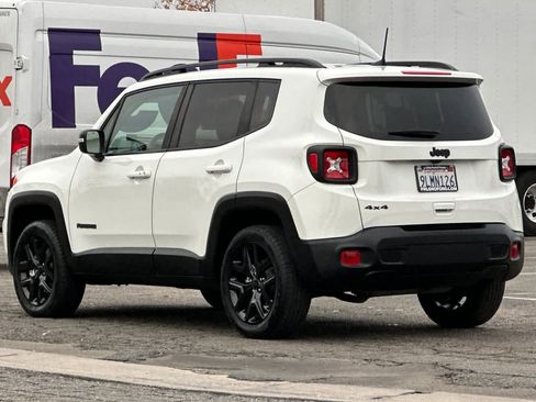 Used 2023 Jeep Renegade Altitude image 6