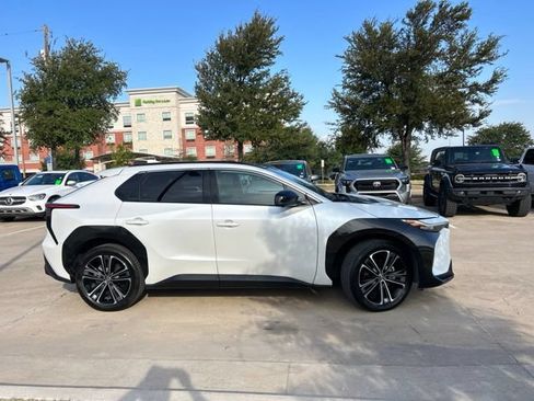 Used 2024 Toyota bZ4X AWD w/ Weather Package image 2