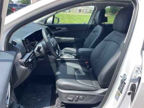 New 2026 Kia Sportage EX FWD image 8