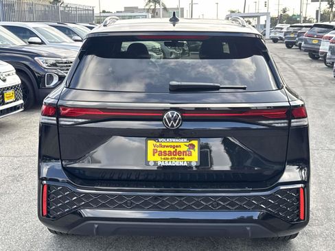 New 2026 Volkswagen Tiguan SE R-Line image 4