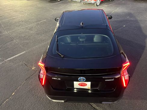 Used 2016 Toyota Prius Four Touring FWD image 8