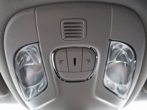 Used 2022 Jeep Compass Limited image 35