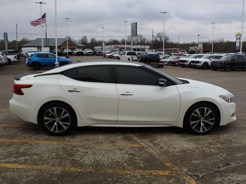 Used 2017 Nissan Maxima Platinum image 5