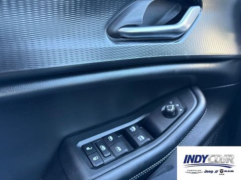 Used 2024 Jeep Grand Cherokee Altitude AWD/4WD image 21