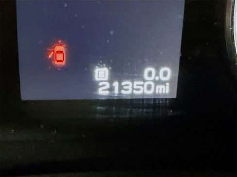 Certified 2024 Subaru Crosstrek 2.5i Limited w/ Crosstrek Mirror Package image 5