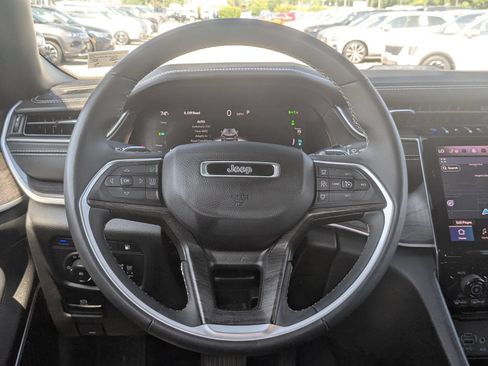 Used 2024 Jeep Grand Cherokee Limited 4xe AWD/4WD image 33