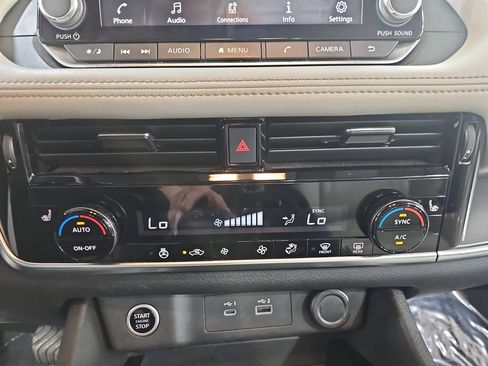 Used 2021 Nissan Rogue SV AWD/4WD image 29