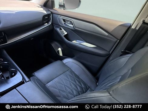 Certified 2021 Nissan Rogue Platinum FWD image 29