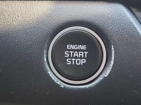 Used 2024 Kia Seltos SX w/ SX Sunroof Package AWD/4WD image 23