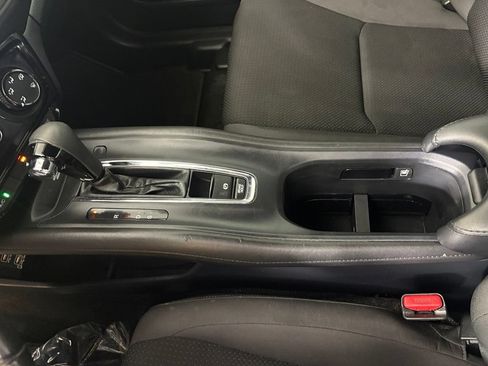 Used 2020 Honda HR-V Sport image 28