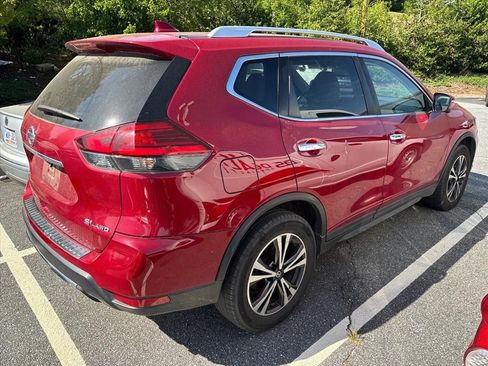 Used 2017 Nissan Rogue SL image 8