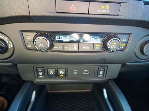 Used 2023 Nissan Frontier SV w/ SV Convenience Package AWD/4WD image 27