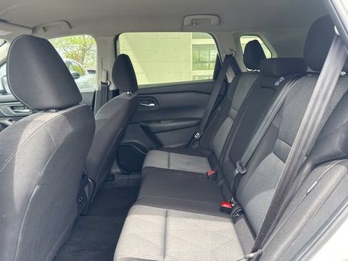 Used 2025 Nissan Rogue SV AWD/4WD image 18