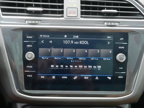 Certified 2024 Volkswagen Tiguan SE R-Line AWD/4WD image 27