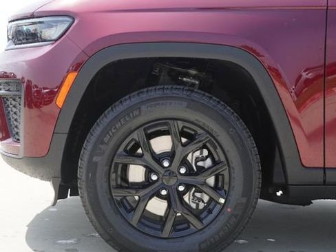 New 2026 Jeep Grand Cherokee L 2WD image 5